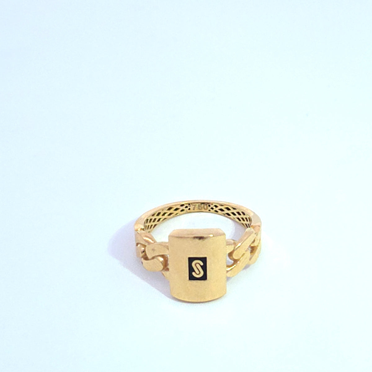 18K S ring 1.83g size 5