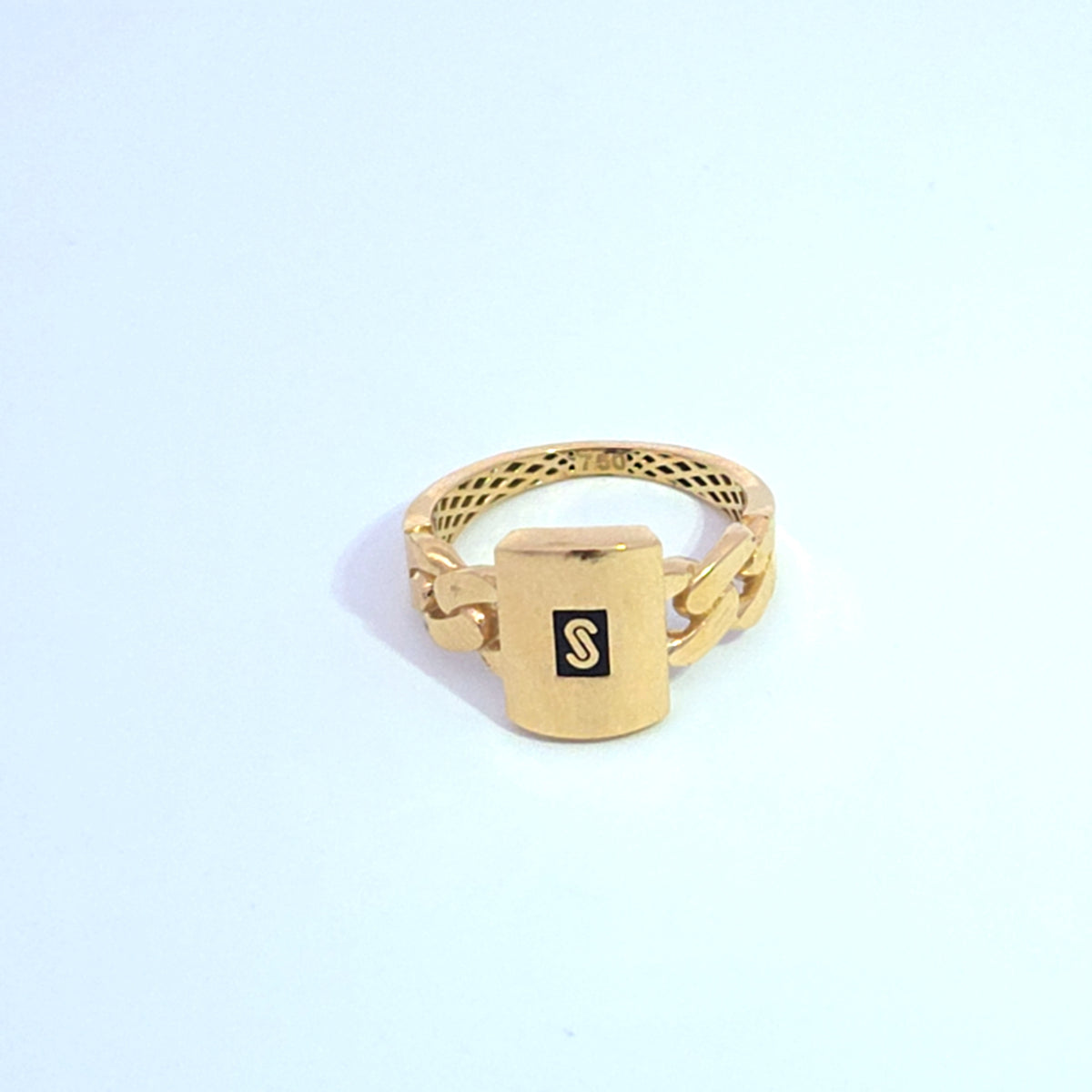 18K S ring 1.83g size 5