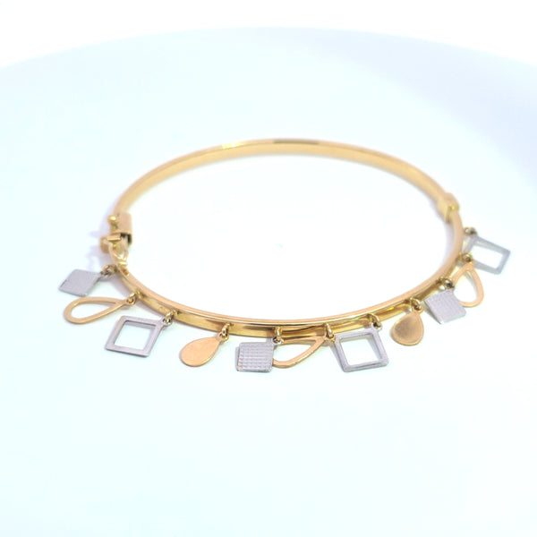 18K bangel with charms 6.62g